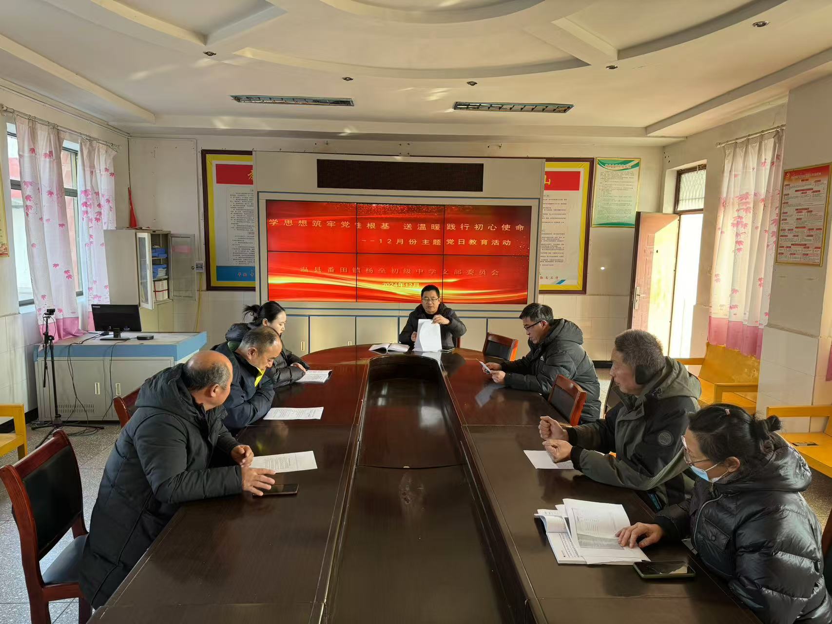 30b2515fbac87afc7ede614eef103ff.jpg